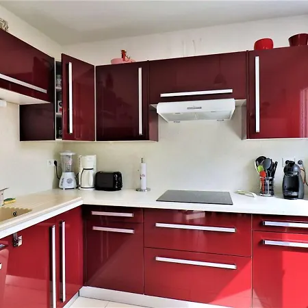 Royan, 3 Pieces, 5 Personnes - Fr-1-738-22 Apartment *