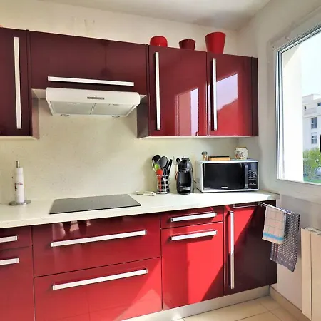 Apartment Royan, 3 Pieces, 5 Personnes - Fr-1-738-22 *