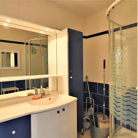 Royan, 3 Pieces, 5 Personnes - Fr-1-738-22 Apartment